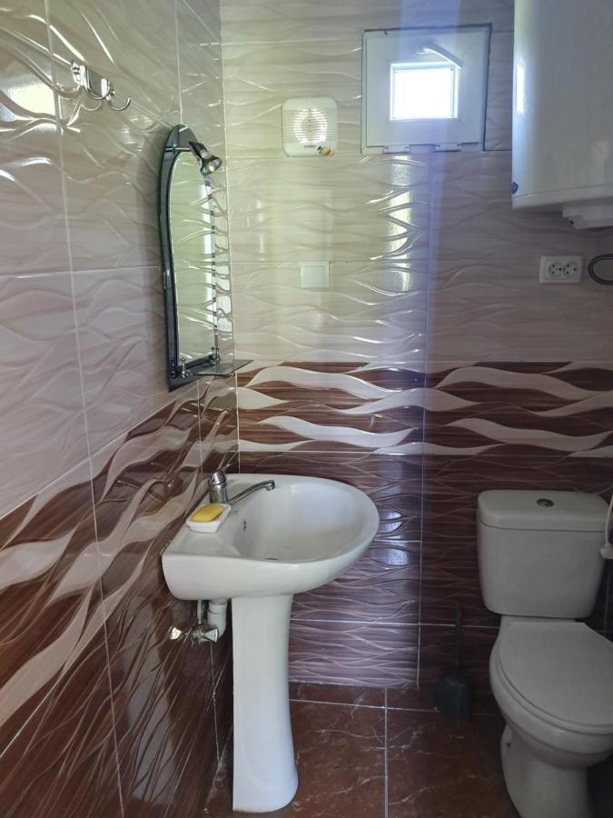 Valodia Guest House In Μέστια Εξωτερικό φωτογραφία